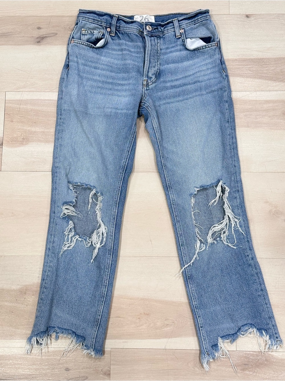 We The Free Maggie Straight Jean Light Stone
Free People Sz 26 Distressed - Picture 4 of 16